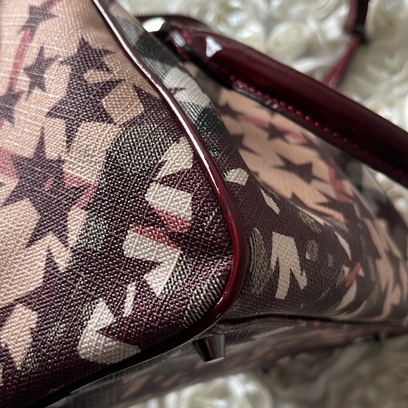 Authentic Burberry two ways bag - Picture 5 of 17